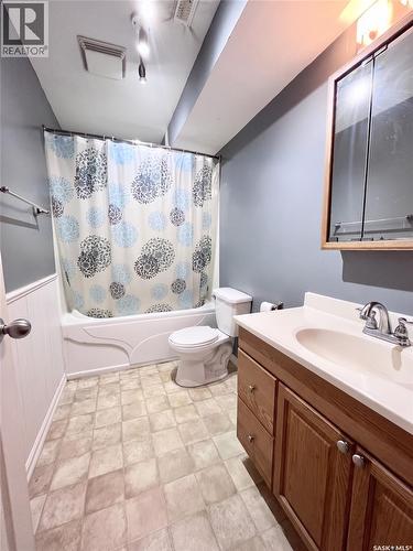 3150 3Rd Avenue E, Prince Albert, SK - Indoor Photo Showing Bathroom