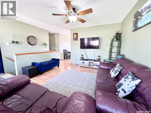 3150 3Rd Avenue E, Prince Albert, SK - Indoor Photo Showing Living Room