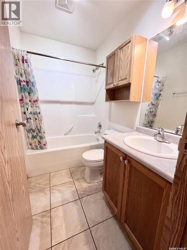 3150 3Rd Avenue E, Prince Albert, SK - Indoor Photo Showing Bathroom