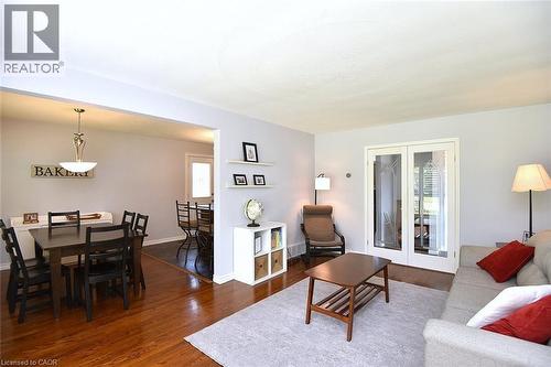 6 Palm Crescent, Brantford, ON - Indoor Photo Showing Living Room