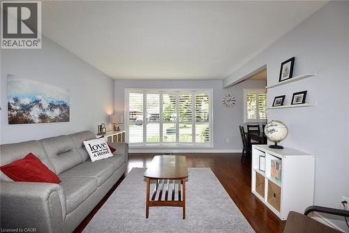 6 Palm Crescent, Brantford, ON - Indoor Photo Showing Living Room