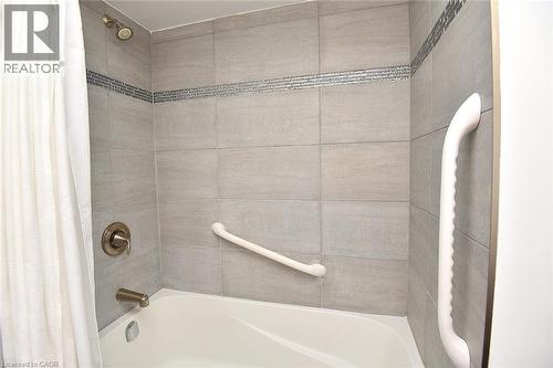 6 Palm Crescent, Brantford, ON - Indoor Photo Showing Bathroom