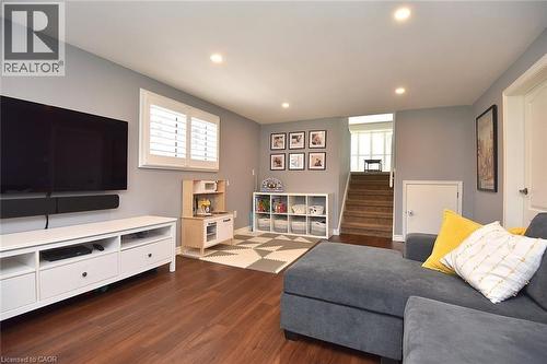 6 Palm Crescent, Brantford, ON - Indoor Photo Showing Living Room