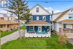 UPPER - 5654 DESSON AVENUE Niagara Falls (Clifton Hill), ON L2G 3T2