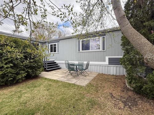 117 Gordon Place, Brandon, MB - Outdoor