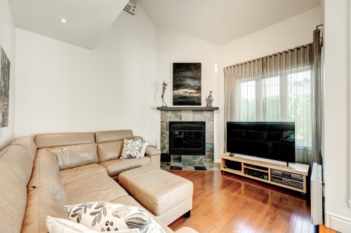Autre - 1197 Rue D'Évreux, Boucherville, QC - Indoor Photo Showing Living Room With Fireplace
