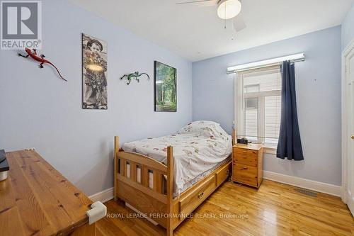 525 Kirkwood Avenue, Ottawa, ON - Indoor Photo Showing Bedroom