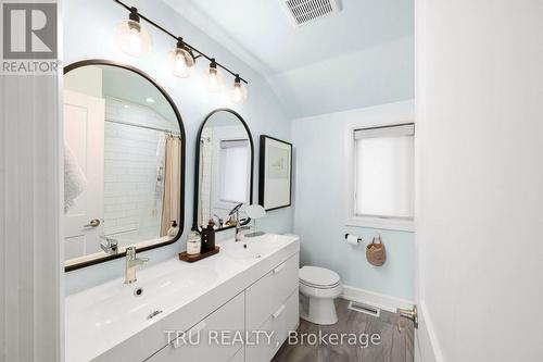 64 Stevenson Avenue, Ottawa, ON - Indoor Photo Showing Bathroom