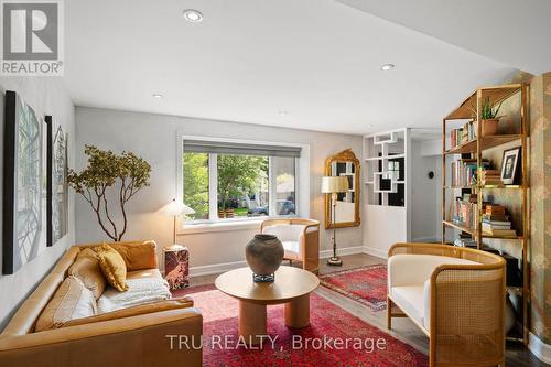 64 Stevenson Avenue, Ottawa, ON - Indoor Photo Showing Living Room