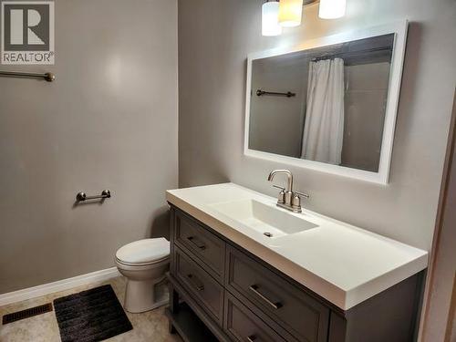 116 Kitza Avenue, Faro, YT - Indoor Photo Showing Bathroom