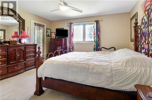 61 Devils Creek Drive, Cambridge, ON - Indoor Photo Showing Bedroom