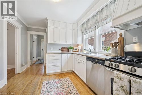 793 Belmont Avenue W, Kitchener, ON - Indoor Photo Showing Kitchen