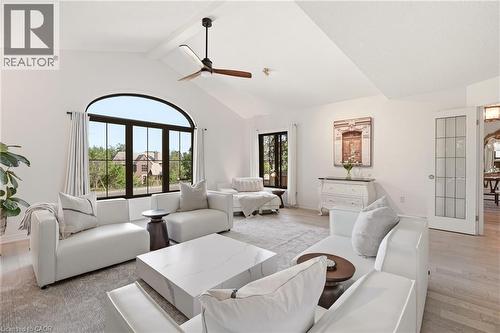 329 Plains Road W, Burlington, ON - Indoor Photo Showing Living Room