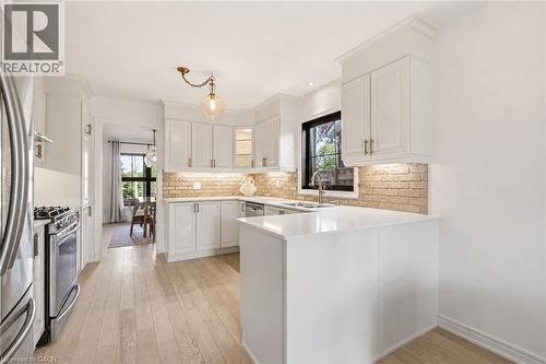 329 Plains Road W, Burlington, ON - Indoor Photo Showing Kitchen With Upgraded Kitchen