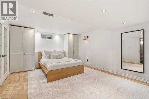 329 Plains Road W, Burlington, ON - Indoor Photo Showing Bedroom