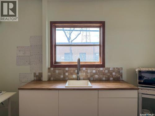 505 Centre Street, Shaunavon, SK - Indoor Photo Showing Kitchen