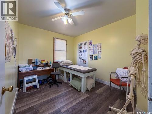 505 Centre Street, Shaunavon, SK - Indoor Photo Showing Office