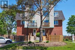 202 - 2 TERRACE DRIVE Ottawa, ON K2H 9H9