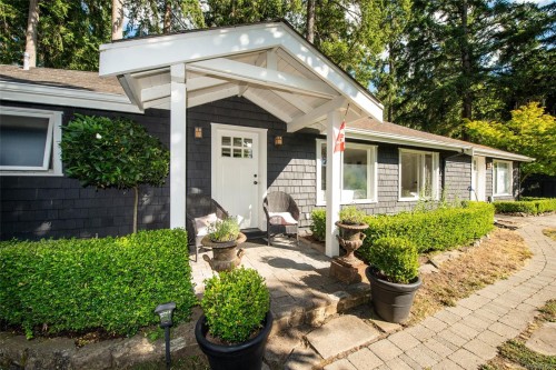 123 Swan Point Rd, Salt Spring, BC 