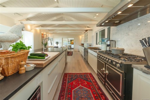 123 Swan Point Rd, Salt Spring, BC 