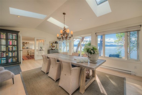 123 Swan Point Rd, Salt Spring, BC 