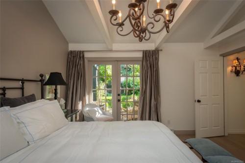 123 Swan Point Rd, Salt Spring, BC 