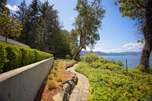 123 Swan Point Rd, Salt Spring, BC 