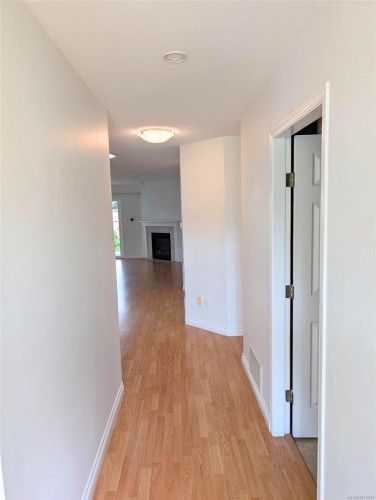 #103-240 Stanford Ave East, Parksville, BC 