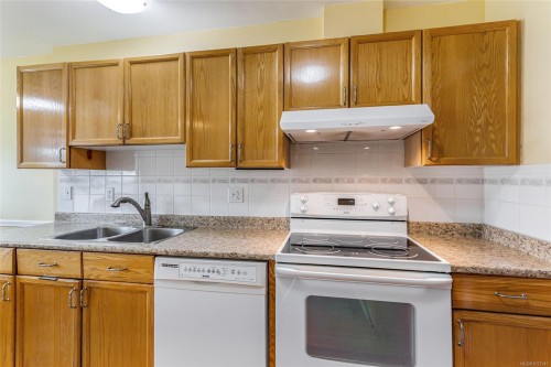 #103-240 Stanford Ave East, Parksville, BC 