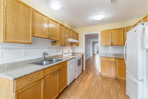#103-240 Stanford Ave East, Parksville, BC 