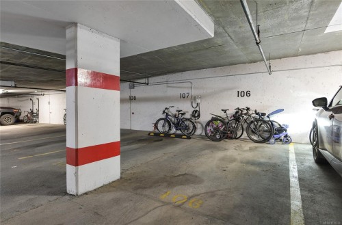 #1101-327 Maitland St, Victoria, BC - Indoor Photo Showing Garage