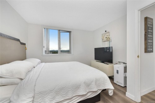 #1101-327 Maitland St, Victoria, BC - Indoor Photo Showing Bedroom
