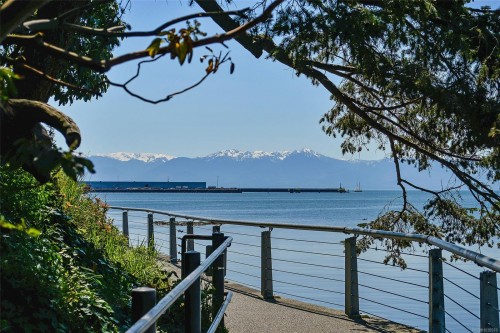 #1101-327 Maitland St, Victoria, BC - Outdoor With Body Of Water With View