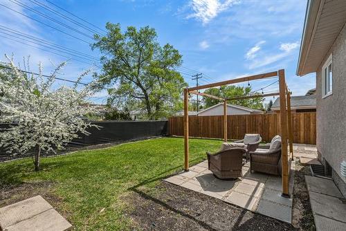 239 Springfield Rd, Winnipeg, MB 