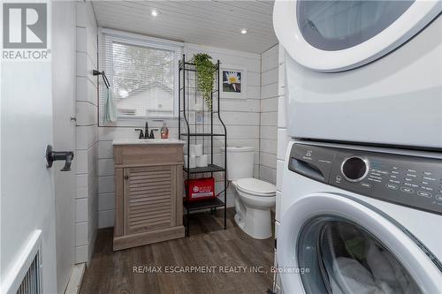 577 Edgewater Place, Haldimand, ON - Indoor Photo Showing Laundry Room