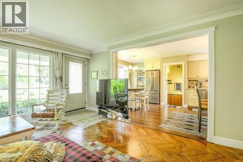 3567 Howard, Windsor, ON - Indoor Photo Showing Living Room