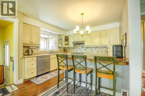 3567 Howard, Windsor, ON - Indoor Photo Showing Kitchen