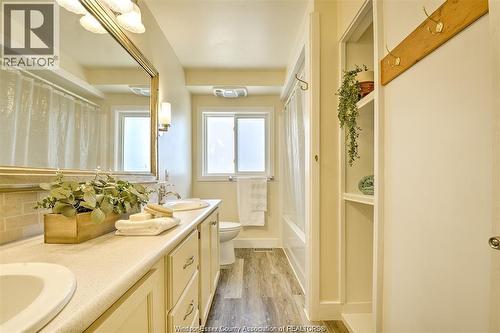 3567 Howard, Windsor, ON - Indoor Photo Showing Bathroom