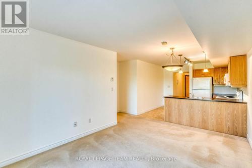 204 - 100 Jamieson Street, Mississippi Mills, ON - Indoor Photo Showing Kitchen