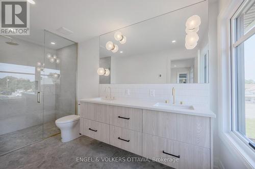 75A Granton Avenue, Ottawa, ON - Indoor Photo Showing Bathroom