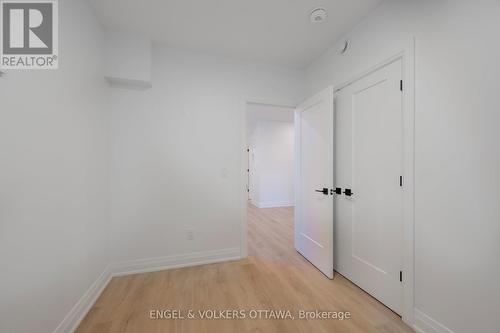 SDU - 75A Granton Avenue, Ottawa, ON - Indoor Photo Showing Other Room