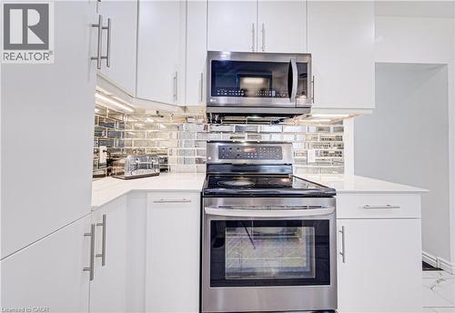 152 Clark Avenue, Kitchener, ON - Indoor Photo Showing Kitchen