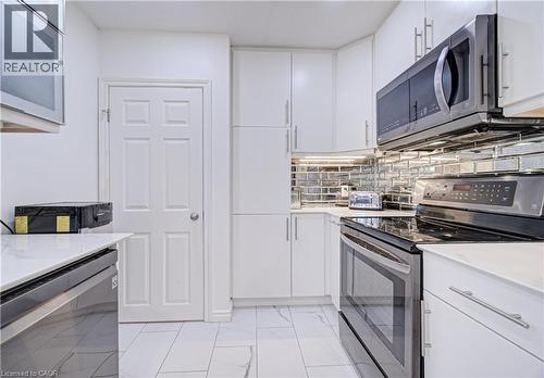 152 Clark Avenue, Kitchener, ON - Indoor Photo Showing Kitchen