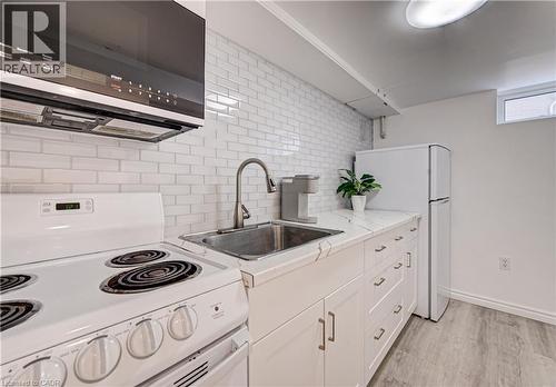 152 Clark Avenue, Kitchener, ON - Indoor Photo Showing Kitchen
