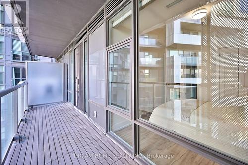 802 - 25 Adra Grado Way, Toronto, ON - Outdoor With Exterior