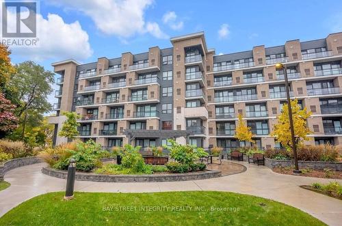 511 - 1 Falaise Road, Toronto, ON - Outdoor With Balcony With Facade