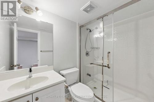 104 Dariole Drive, Richmond Hill, ON - Indoor Photo Showing Bathroom