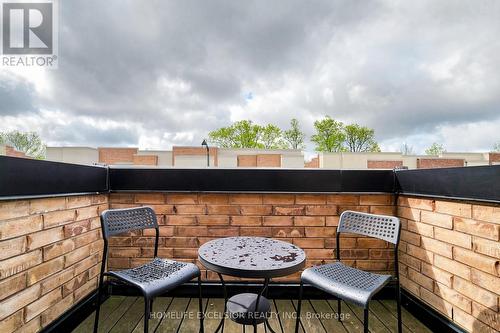 104 Dariole Drive, Richmond Hill, ON - Outdoor With Deck Patio Veranda With Exterior