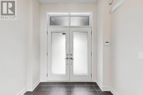 104 Dariole Drive, Richmond Hill, ON - Indoor Photo Showing Other Room
