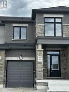 141 FENCHURCH MANOR Barrie, ON L9J 0X1